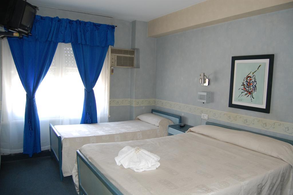 Monte Carlo Hotell Villa Carlos Paz Rum bild